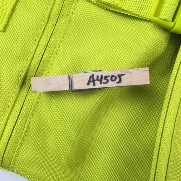 Timbuk2 Page Crossbody Sulphur Bag A4505 - Picture 7 of 7